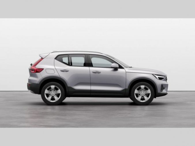 Volvo XC40, B3 2.0L 163 HP AT7 FWD CORE, barva šedá