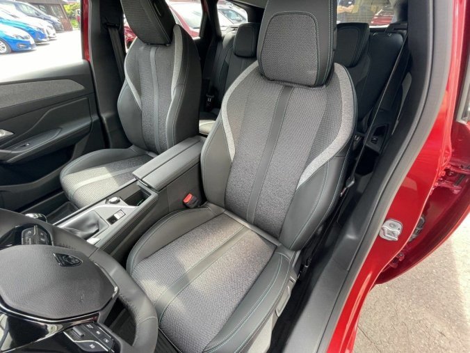 Peugeot 308, Peugeot 308 SW ALLURE 1.2 PT 130K MAN6, barva červená