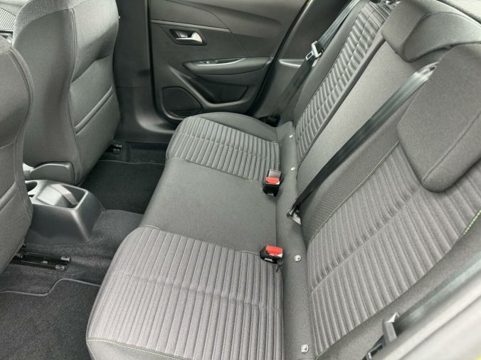 Peugeot 208, Peugeot 208 ACTIVE - IHNED K ODBĚRU, barva žlutá