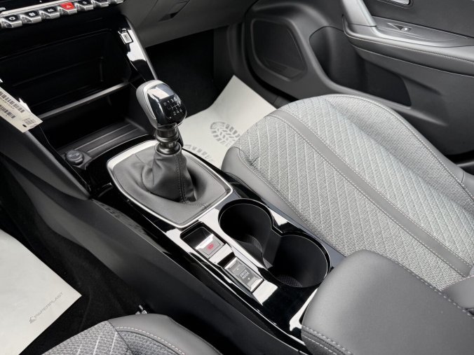 Peugeot 2008, Peugeot 2008 ALLURE Turbo 100 MAN6, barva šedá