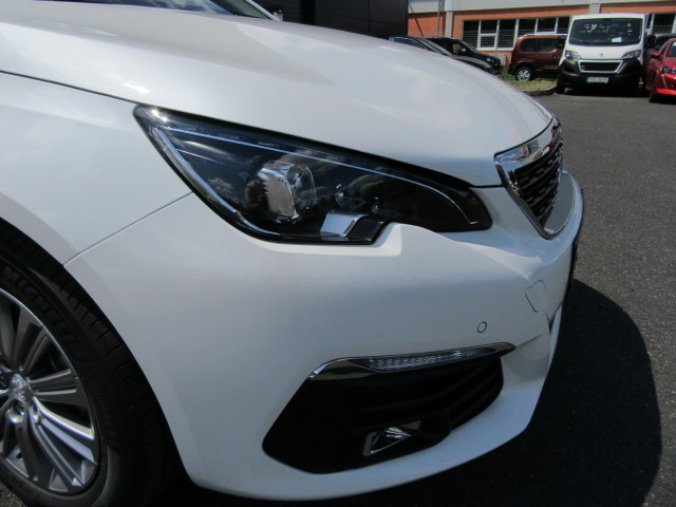 Peugeot 308, SW ALLURE 1.5 BHDi 130k MAN6, barva bílá