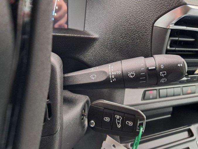 Peugeot Traveller, Peugeot Traveller Active Long 2.0 BlueHDi 180 S&, barva šedá