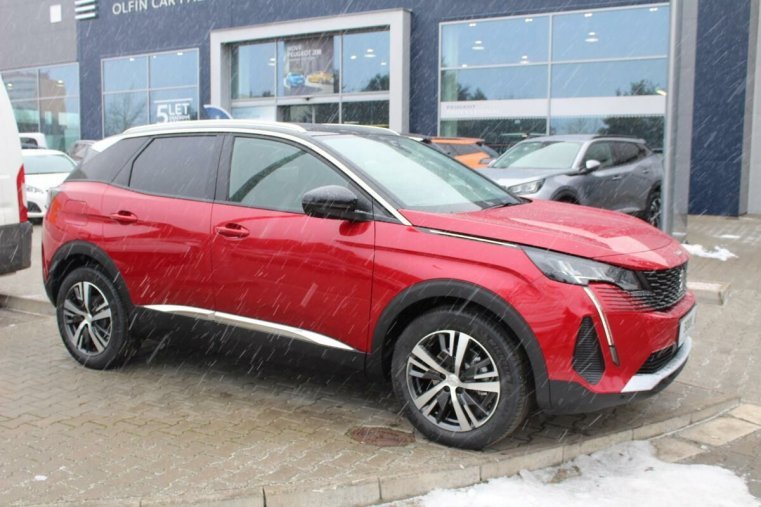 Peugeot 3008, ALLURE PACK 1.5 96kW MT6, barva červená