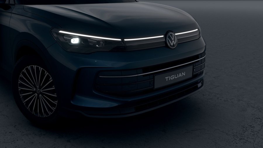 Volkswagen Tiguan, Tiguan People 1,5 eTSI 110 kW mHEV, barva modrá