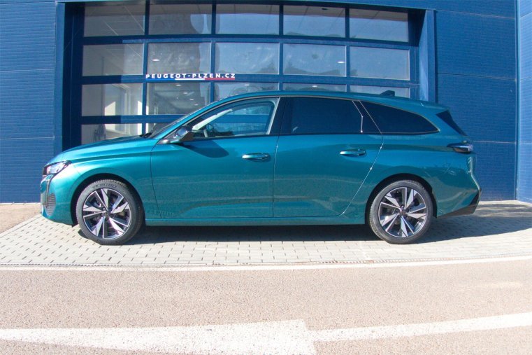 Peugeot 308, Peugeot 308 SW Allure BlueHDI 130 EAT8, barva modrá