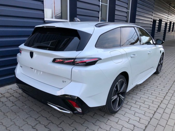 Peugeot 308, Peugeot 308 SW GT BlueHDi 130 EAT8 - 3940, barva bílá