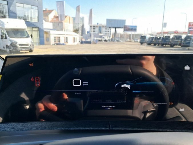 Peugeot 5008, Peugeot 5008 5008 ALLURE Hybrid 136 e-DCS6, barva bílá