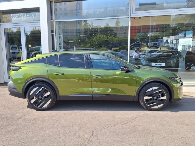 Peugeot 408, Peugeot 408 ALLURE Hybrid 145 e-DCS6, barva zelená