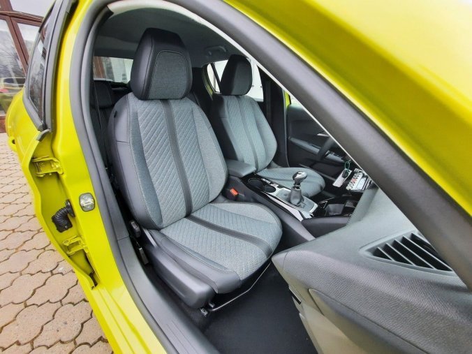 Peugeot 208, Peugeot 208 STYLE 1,2 TURBO 100k M6, barva žlutá