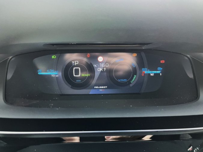Peugeot 308, Peugeot 308 SW GT Elektromotor 115 kW / 156 k (Baterie 58 kWh), barva šedá