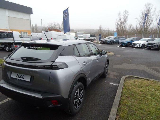 Peugeot 2008, Peugeot 2008 STYLE PureTech 100k MAN6, barva stříbrná