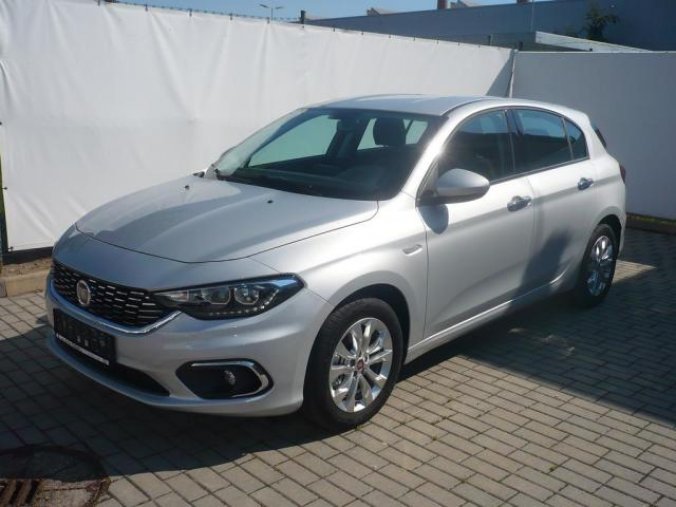 Fiat Tipo, HB 1.4 16v ITALIA Extra, barva stříbrná