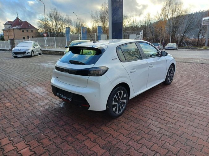 Peugeot 208, Peugeot 208 STYLE Turbo 100 MAN6, barva bílá