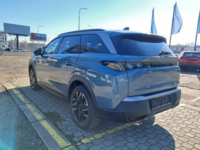 Peugeot 5008, Peugeot 5008 5008 ALLURE Hybrid 136 e-DCS6, barva modrá