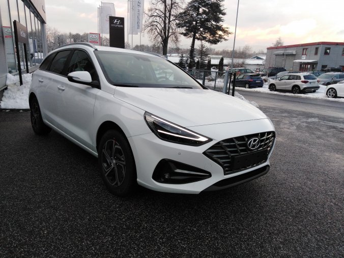 Hyundai i30, 1,5 T-GDI Mild hybrid 117 kW (95 NAT mild hybrid) 6 st. iMT, barva bílá