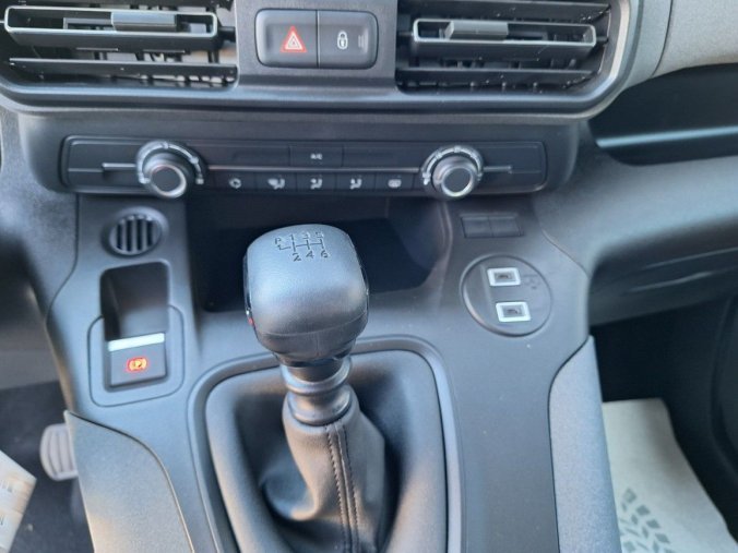 Peugeot Rifter, Peugeot Rifter LONG ALLURE BHDi 130 M6, barva šedá