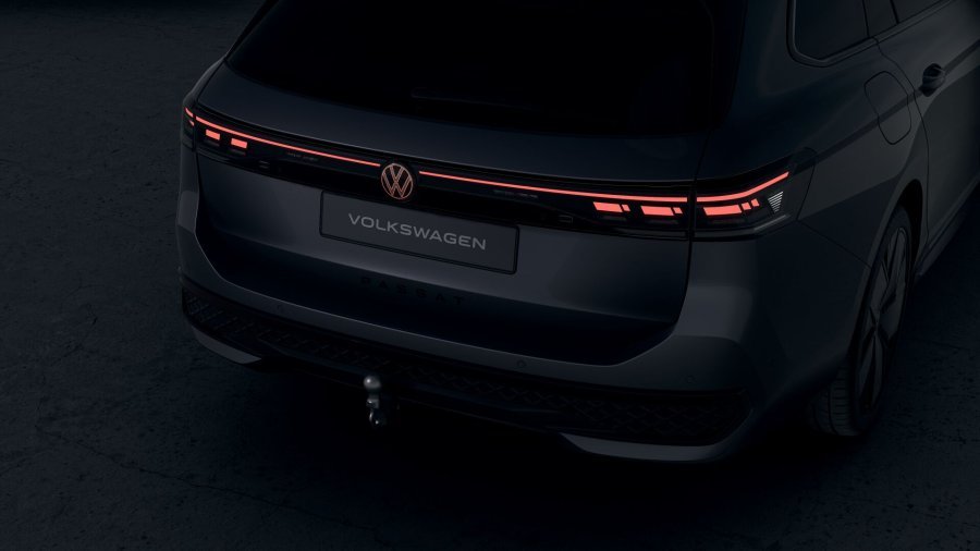 Volkswagen Passat, Passat R-Line People 2,0 TDI 110 kW, barva šedá