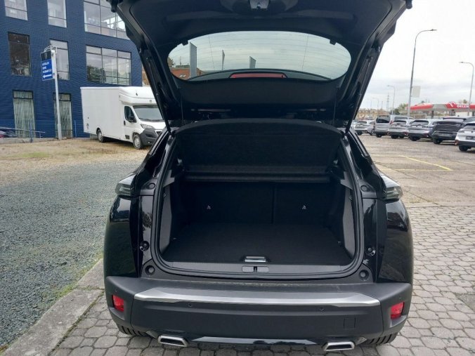 Peugeot 2008, Peugeot 2008 Allure Pack PureTech 130 S&amp, barva černá