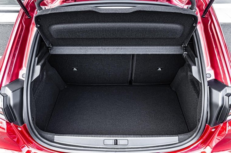 Peugeot 208, Peugeot 208 1,2 ALLURE PureTech 100 S&S MA, barva červená