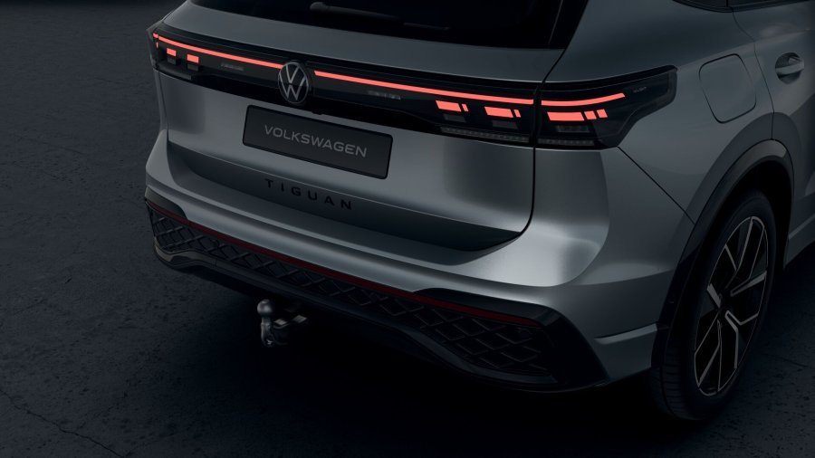 Volkswagen Tiguan, Tiguan R-Line People 2,0 TDI 142 kW 4MOT, barva stříbrná