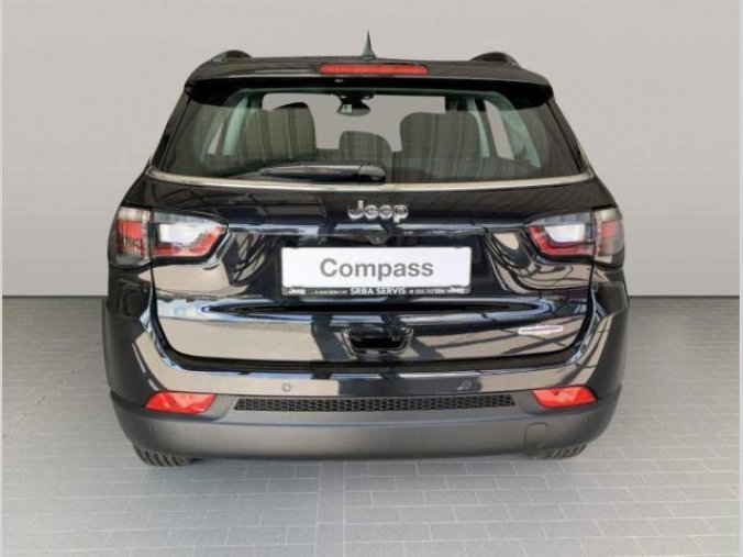 Jeep Compass, LONGITUDE 1.3 Turbo GSE 150k F, barva černá