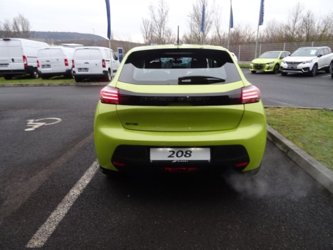 Peugeot 208, Peugeot 208 STYLE PureTech 100k MAN6, barva žlutá