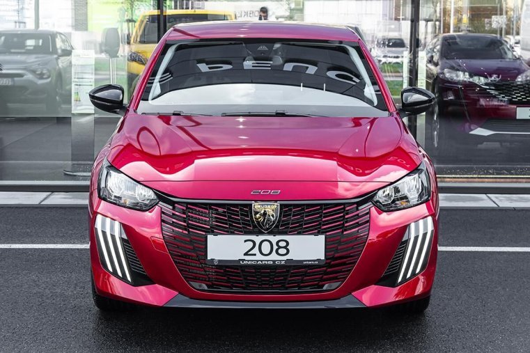 Peugeot 208, Peugeot 208 1,2 ALLURE PureTech 100 S&S MA, barva červená