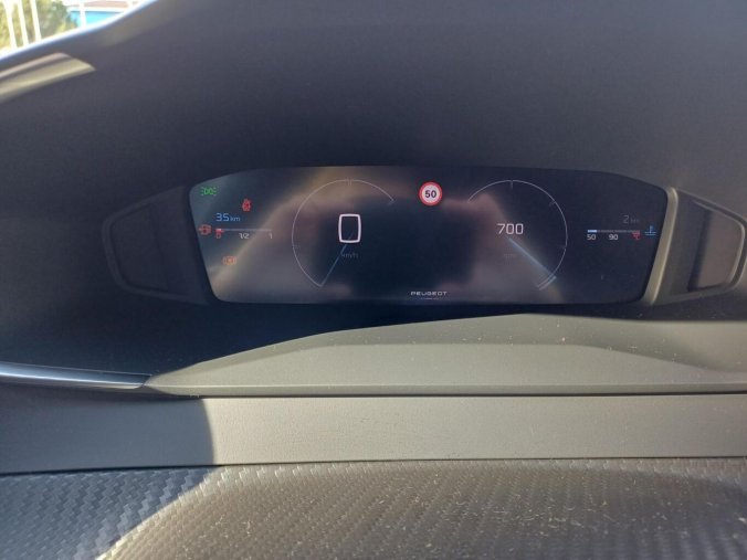 Peugeot 2008, Peugeot 2008 ALLURE 1.2 PureTech 100k Grip, barva modrá