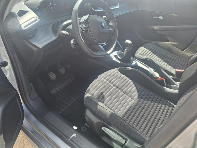 Peugeot 208, Peugeot 208 SYTLE 1.2 PT 100K MAN5, barva šedá