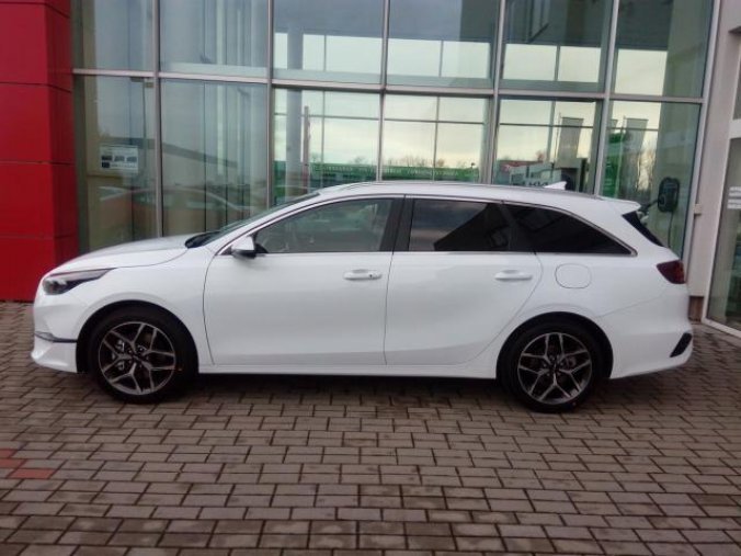 Kia Ceed, SW 1,5 T-GDi TOP 17 BUD MY23, barva bílá