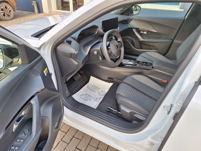 Peugeot 2008, Peugeot 2008 ALLURE Elmotor 115 kW/156 k (B, barva bílá