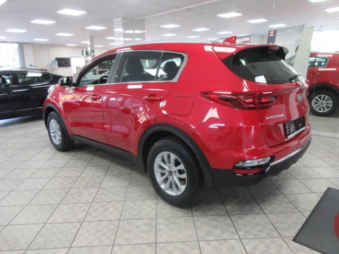 Kia Sportage, 1.6 GDi Comfort, barva červená