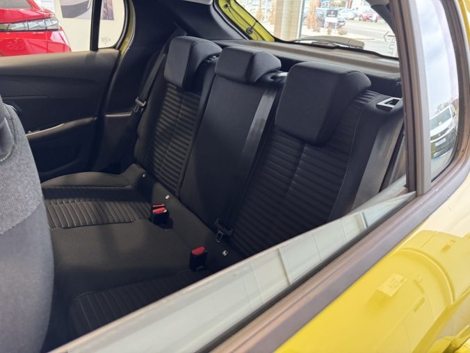 Peugeot 208, Peugeot 208 STYLE, 100 koní, výhřev sedadel, barva žlutá