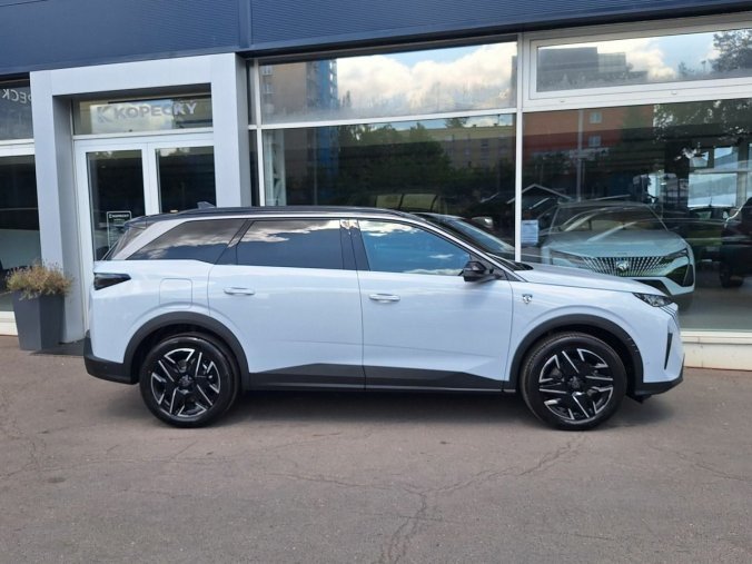 Peugeot 5008, Peugeot 5008 GT Hybrid 145 e-DCS6, barva bílá