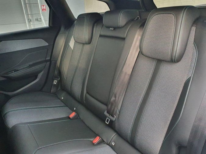 Peugeot 308, Peugeot 308 SW ALLURE Hybrid 145 e-DCS6, barva bílá