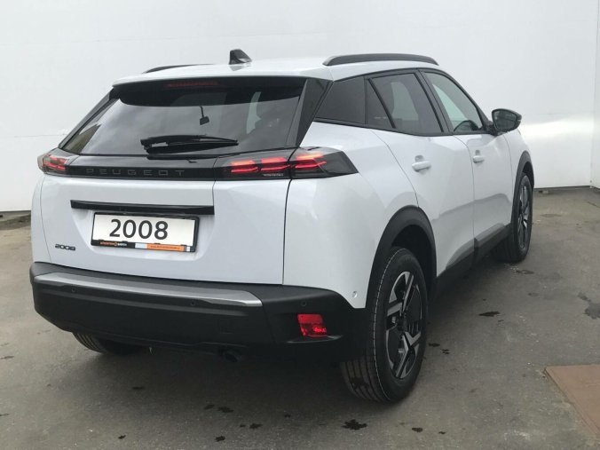 Peugeot 2008, Peugeot 2008 ALLURE Hybrid  136 e-DCS6, barva bílá