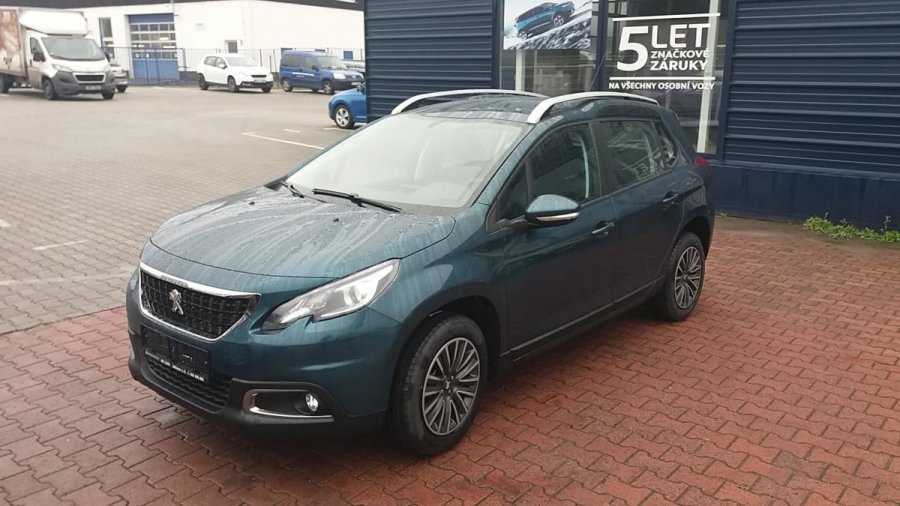 Peugeot 2008, ACTIVE 1.2 PureTech 130k, barva zelená