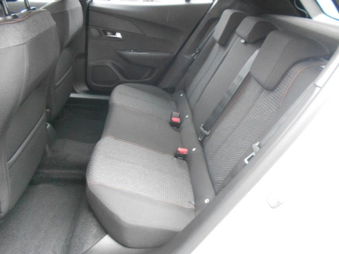 Peugeot 2008, Peugeot 2008 BUSINESS Hybrid 110 e-DCS6, barva bílá