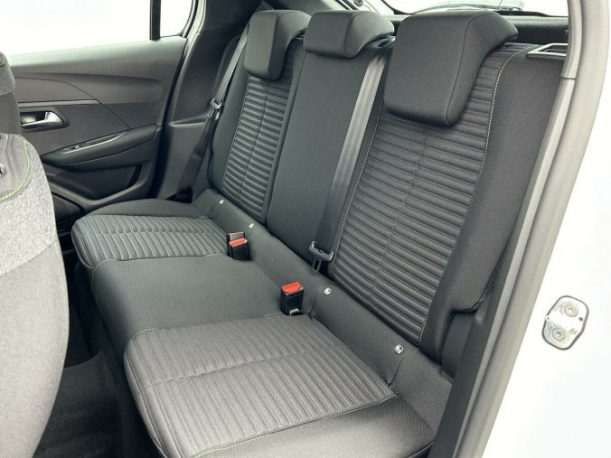 Peugeot 208, Peugeot 208 STYLE PureTech100 MAN6, barva bílá