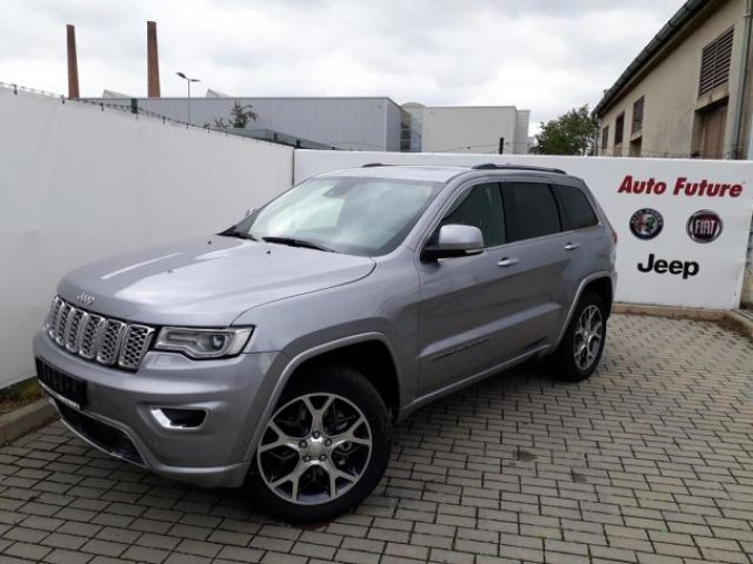 Jeep Grand Cherokee, 3,0 CRD Overland 250k 4x4 AT, barva stříbrná