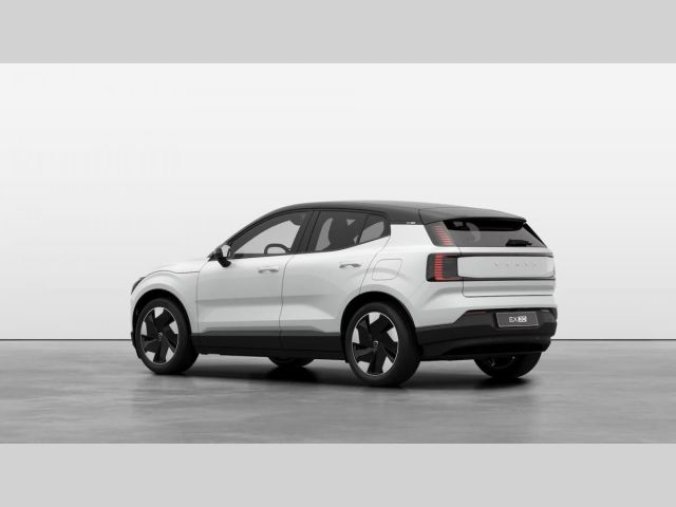 Volvo ex30, Twin Motor Performance Plus 42, barva bílá