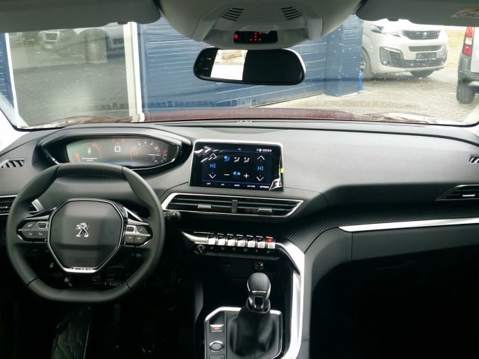 Peugeot 5008, Peugeot 5008 1,2 Active Pack 1,2 PT130k MAN6, barva hnědá