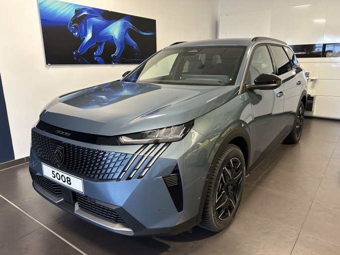 Peugeot 5008, Peugeot 5008 ALLURE Hybrid 145 e-DCS6, barva modrá