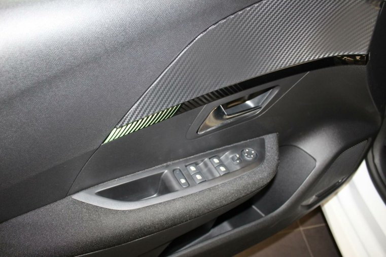 Peugeot 208, Peugeot 208 STYLE PureTech 100 MAN6, barva bílá