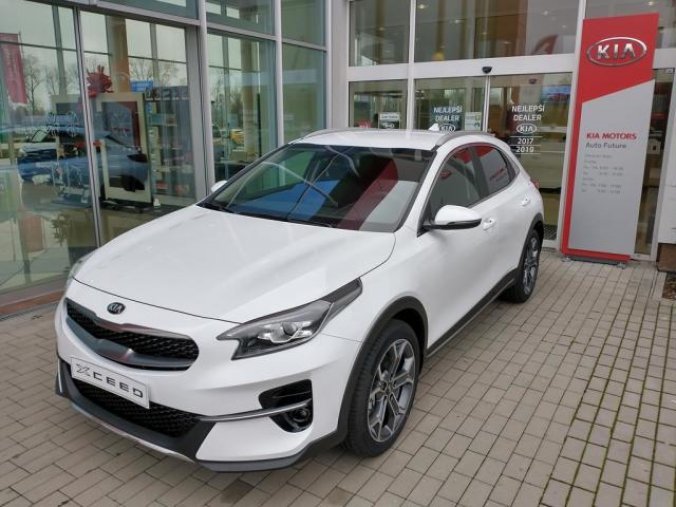 Kia XCeed, 1.5 T-GDi GPF TOP, barva bílá