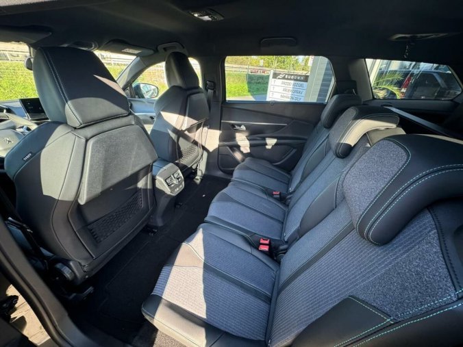Peugeot 5008, Peugeot 5008 ALLURE PACK BlueHDi 130 EAT 8, barva šedá