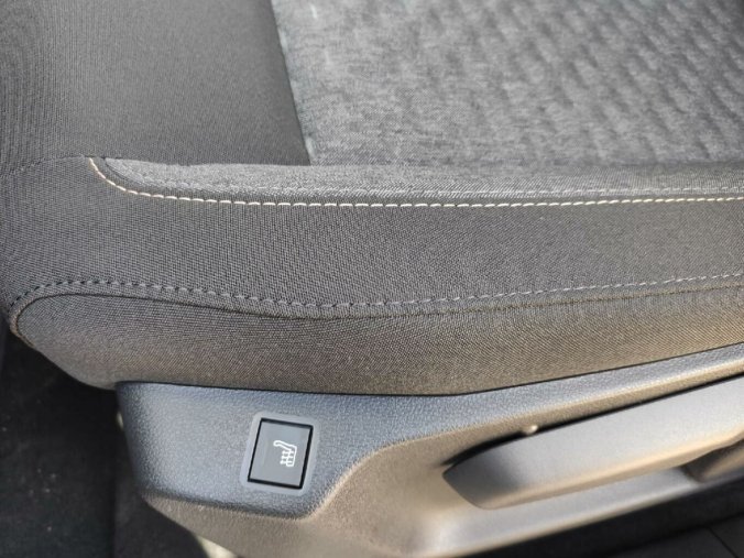 Peugeot Rifter, Peugeot Rifter GT 1.5 HDI 130kAUT8 osobní NAV, barva zelená