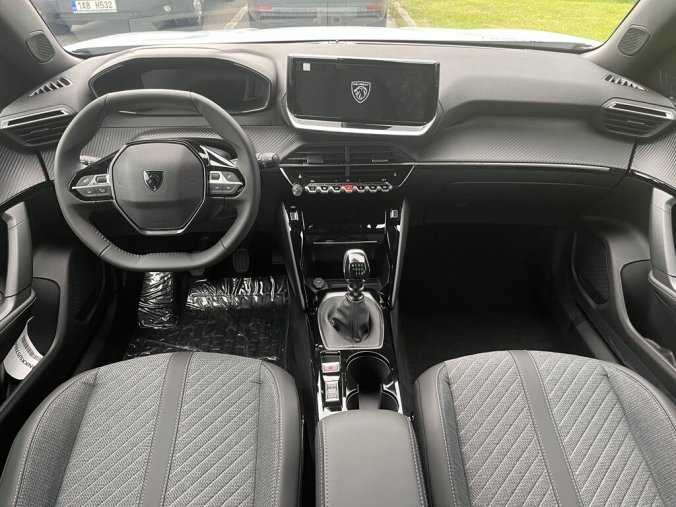 Peugeot 2008, Peugeot 2008 ALLURE PureTech 100 S&S MAN6, barva bílá