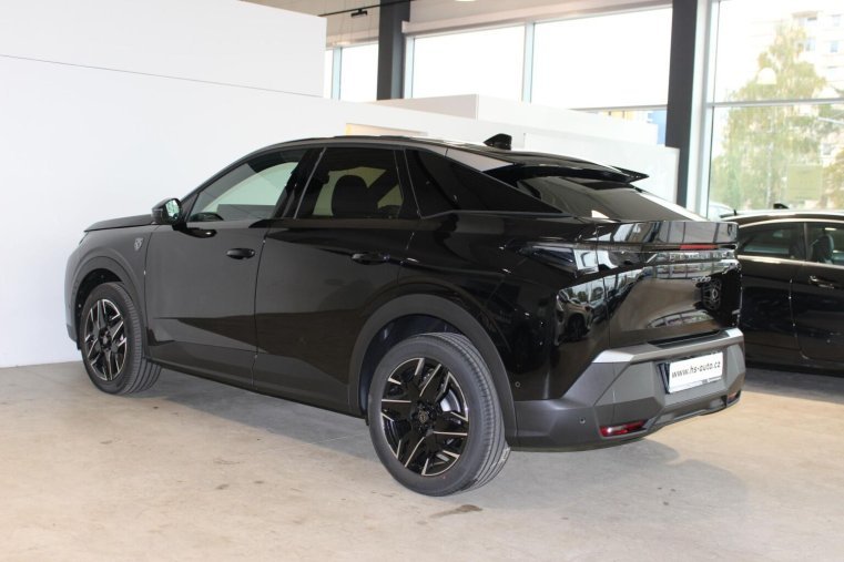 Peugeot 3008, Peugeot 3008 GT Hybrid 145 e-DCS6, barva černá