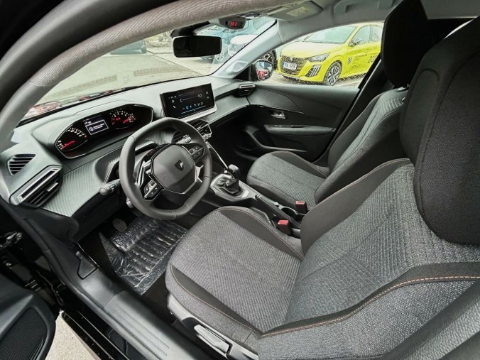 Peugeot 208, Peugeot 208 STYLE 75k MAN5, barva černá